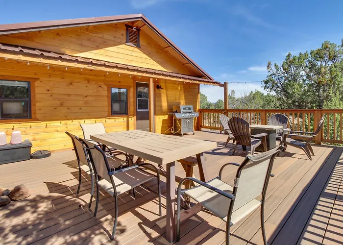 Walk To Private Lake! Family W/ Large Decks Holiday home *