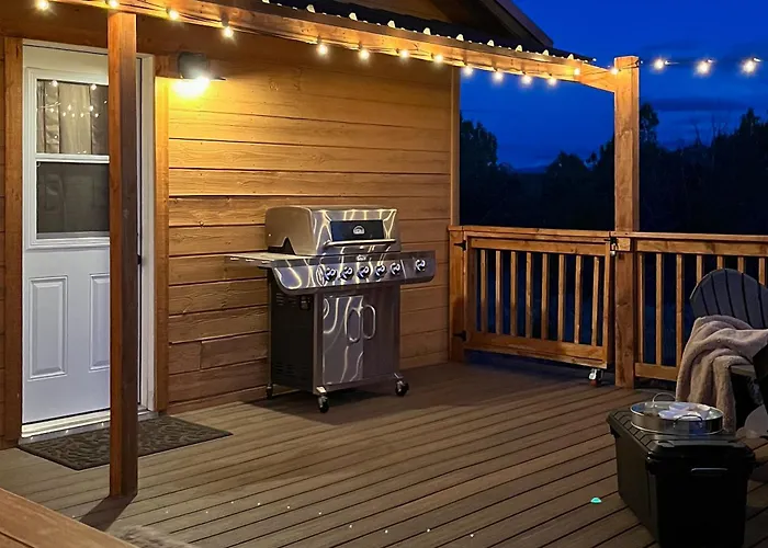 Walk To Private Lake! Family W/ Large Decks