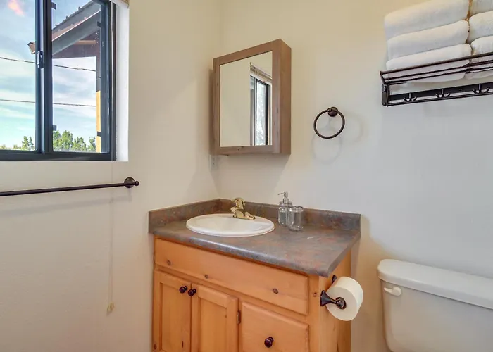 Walk To Private Lake! Family W/ Large Decks Holiday home