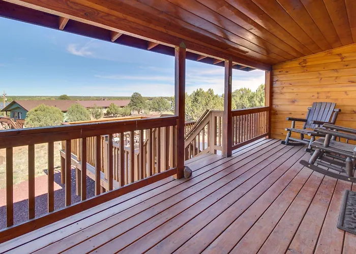 Walk To Private Lake! Family W/ Large Decks * Show Low